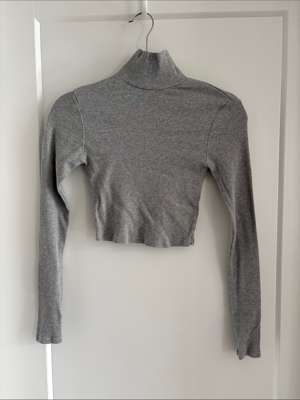 Reformation Gray Ribbed Turtleneck Crop Long Sleeve